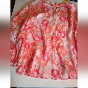 Tyler Böe Size M Women's Floral Puff Sleeve Top Button Neck